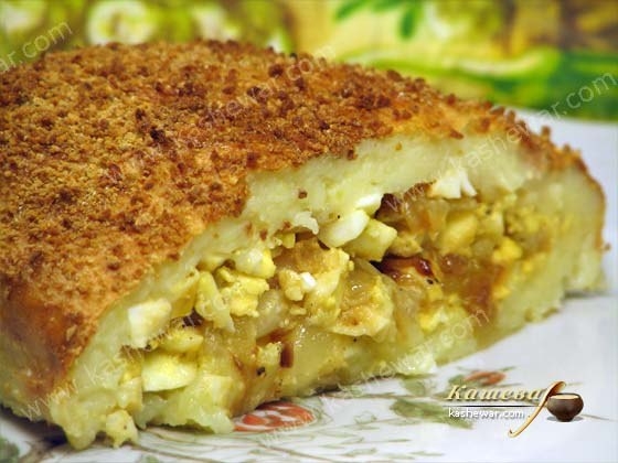 Картофельный рулет с яйцом и луком Картофельный рулет с яйцом и луком