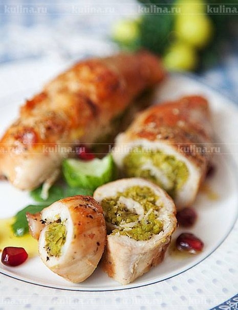 Куриные рулеты с зеленым горошком