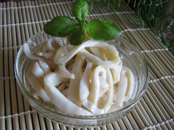 Маринованные кальмары по-гречески