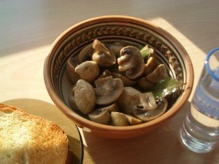 Маринованные шампиньоны (за один день)