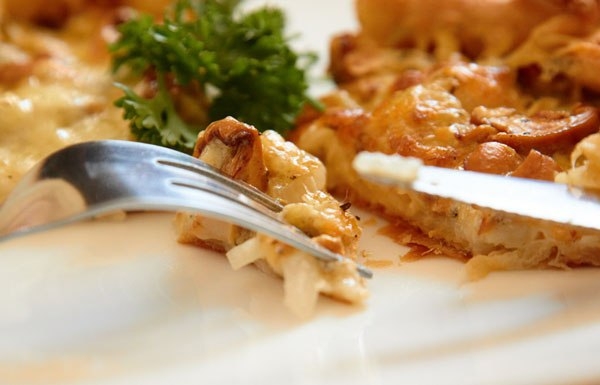 пирог с грибами, сметаной и сыром.. пирог с грибами, сметаной и сыром..
