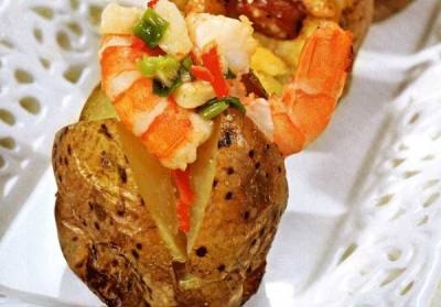 Запеченный картофель с разными начинками