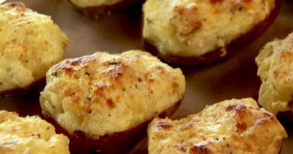 Дважды запеченный картофель. С любой начинкой, превосходно!