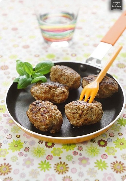 Котлеты с пармезаном и базиликом Котлеты с пармезаном и базиликом