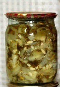 Салат &laquo;Зимний&raquo; из огурцов