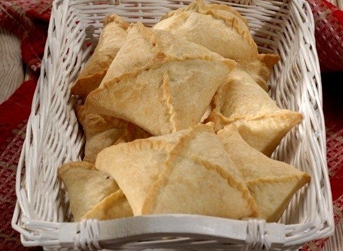 Пирожки из слоеного теста с мясом Пирожки из слоеного теста с мясом