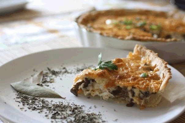 Пирог с курино-грибной начинкой