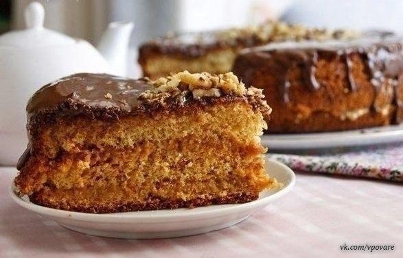 Очень вкусный нежный бисквит, в меру пахнет медом, тает во рту! Отлично поднимается, не опадает, нет