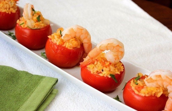 Фаршированные помидоры рисом и креветками