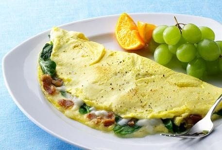 ЯЙЦА НА ЗАВТРАК: Топ-10 рецептов омлетов на любой вкус