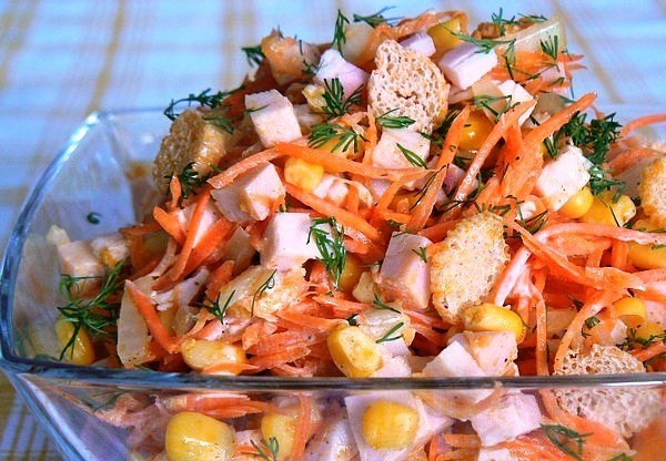 Яркий хрустящий салат подарит вам шквал эмоций! Сочно, вкусно, пикантно!