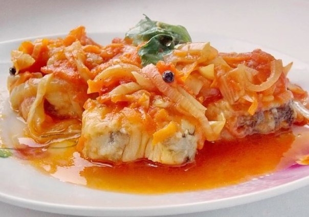 Рыбка под маринадом очень вкусное блюдо, рыба может быть любая, в нашем случае минтай. Рыба приготов