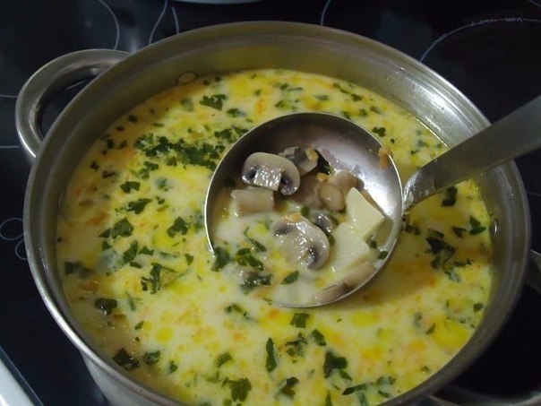 Самый вкусный грибной сливочный суп ! Сочетание сливок, плавленого сыра и грибов &mdash; так вкусно, прост