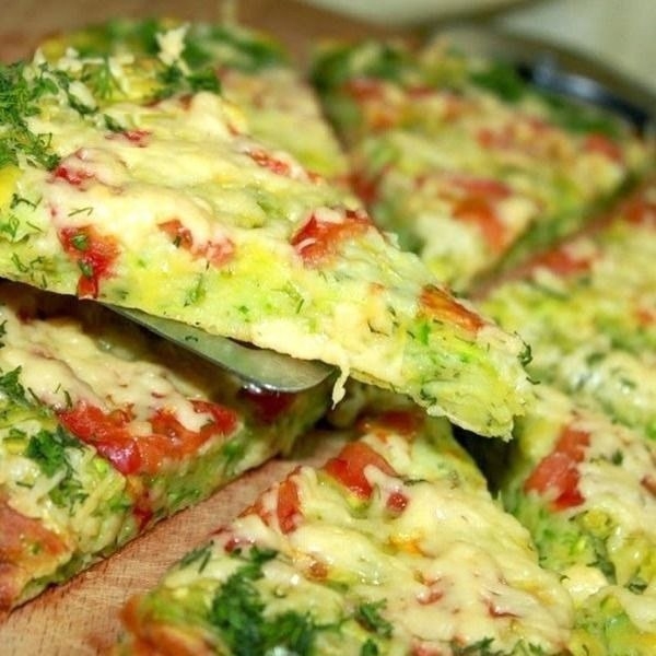 КАБАЧКОВАЯ ПИЦЦА С ПОМИДОРАМИ:ОЧЕНЬ ПРОСТО И ВКУСНО!