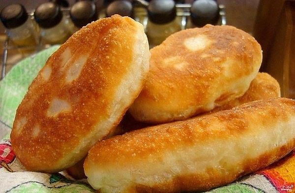 ПИРОЖКИ БЕЗ ХЛОПОТ.... Пирожки получаются мягкие, вкусные и не черствеют 2-3 дня (если конечно доживут:)) Тесто готовиться за 5 минут и сразу лепятся пирожки, не нужно ждать пока оно поднимется. ПИРОЖКИ БЕЗ ХЛОПОТ.... Пирожки получаются мягкие, вкусные и не черствеют 2-3 дня (если конечно доживут:)) Тесто готовиться за 5 минут и сразу лепятся пирожки, не нужно ждать пока оно поднимется.