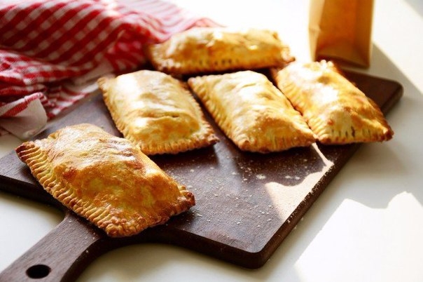 Карманные пирожки с индейкой