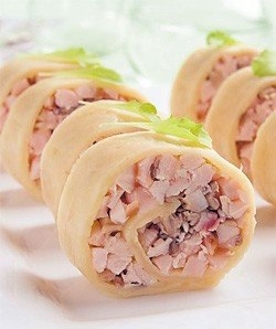 Сырный рулет с грибами и курицей Сырный рулет с грибами и курицей