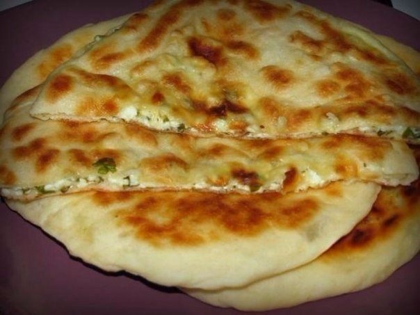 Быстрые хачапури с творогом и зеленью
