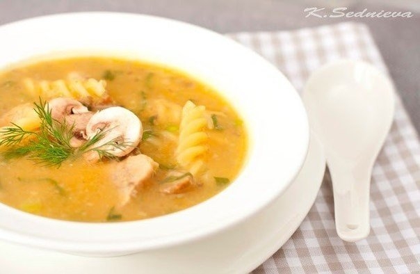 Тыквенно-грибной суп с макаронами