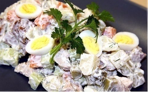 САЛАТ "ЧУДО" С КОПЧЕНОЙ КУРИЦЕЙ...