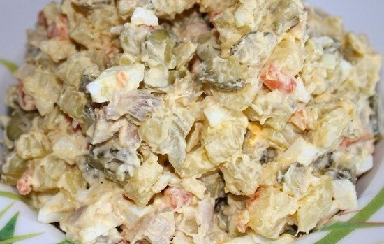 Столичный &mdash; салат с курицей