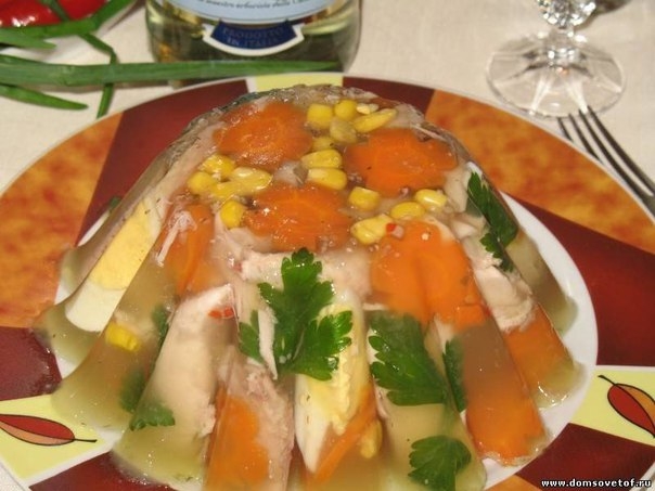 Заливное с курицей Заливное с курицей
