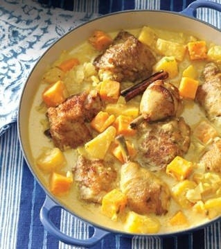Курица с ананасами в сметанном соусе Курица с ананасами в сметанном соусе