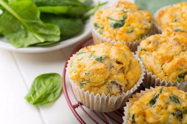 Сырные маффины с овощами