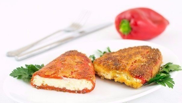 Перец, фаршированный брынзой (&laquo;чушка бюрек&raquo;)