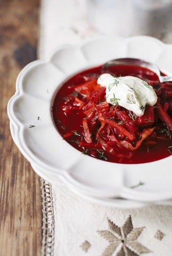 Горячий свекольник с мясом