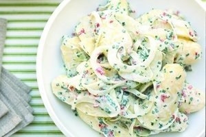 Картофельный салат с фенхелем и йогуртовым соусом