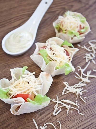 Корзиночки из лаваша с курицей и острым перцем Корзиночки из лаваша с курицей и острым перцем