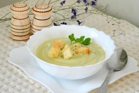 СУП-КРЕМ ИЗ ЦВЕТНОЙ КАПУСТЫ И ЦУКИНИ