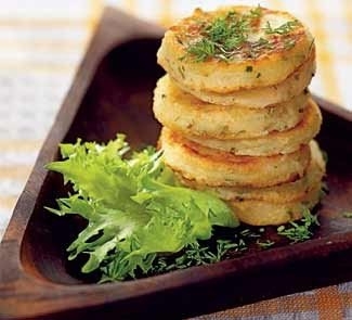 Картофельные оладьи с сыром и зеленью