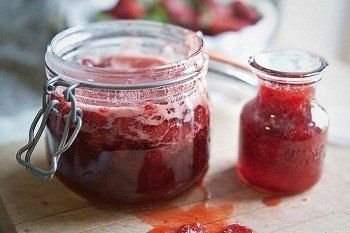 Земляничное варенье с кислинкой