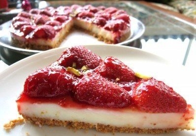 Десертный клубничный торт