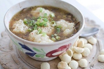 Грибной суп из сушеных грибов с галушками