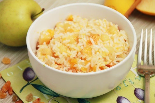 Сладкий плов с тыквой и фруктами