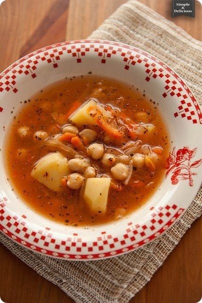 Мясной суп с нутом и квашеной капустой