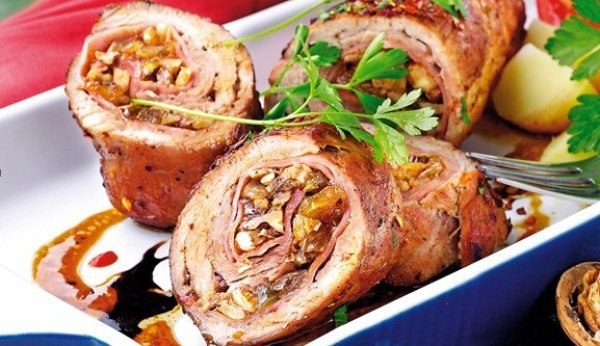 Мясной рулет с изысканным ореховым вкусом