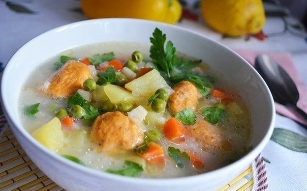 Сырный суп с томатными клёцками