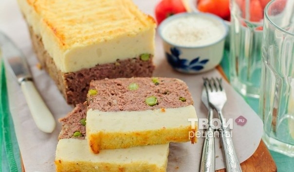 Картофельная запеканка с фаршем и зеленым горошком в духовке