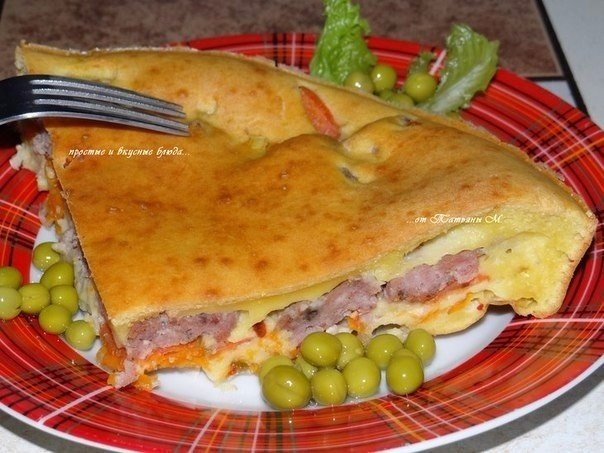 Заливной пирог с капустой и фаршем.