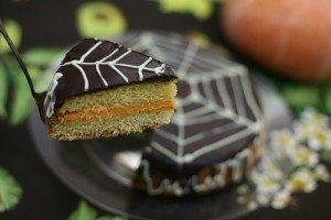Тыквенный пирог с шоколадом на Хэллоуин