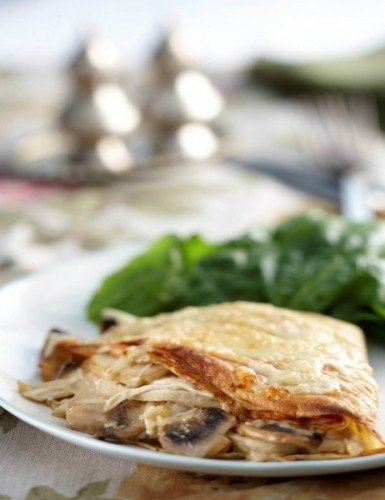 &zwnj;Блины с курицей и грибами