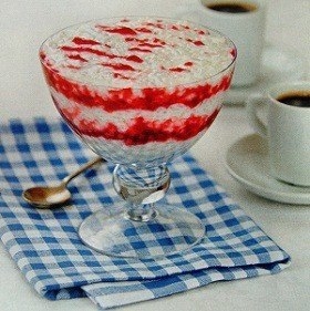 Рисовый пудинг с брусникой по-шведски