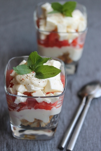 Трайфл "Почти Caprese".