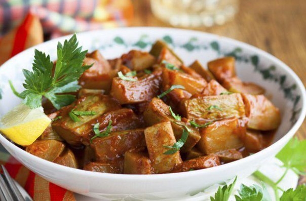 Диетическое рагу из курицы и кабачка: с пользой для талии!