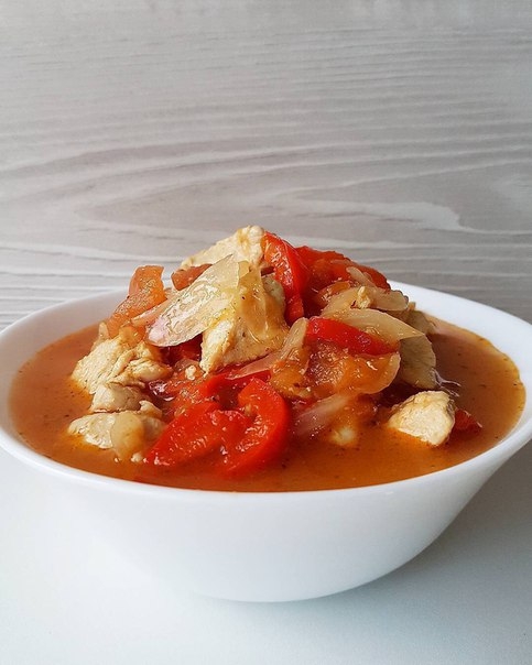 Чахохбили из курицы по-грузински - получается очень сочно и нежно, при этом с остринкой и ароматнейш