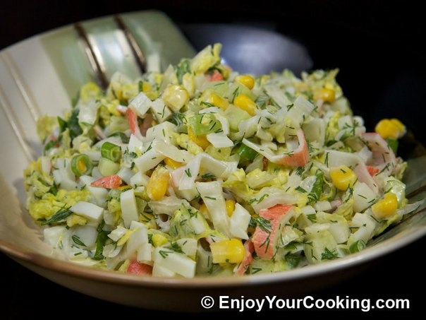 Салат из крабовых палочек и кукурузы